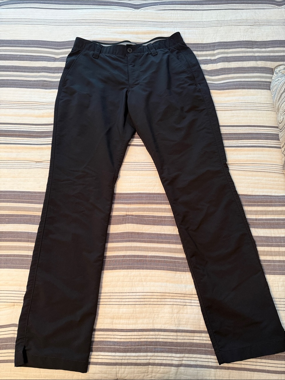 Under Armour Men's Black Chino-Style Performance Pants 32x32